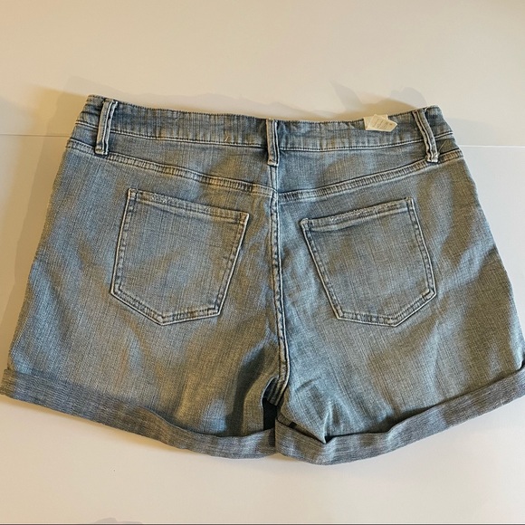 COSMIC BLUE LOVE
Jodie Short Side Piping - Picture 10 of 14